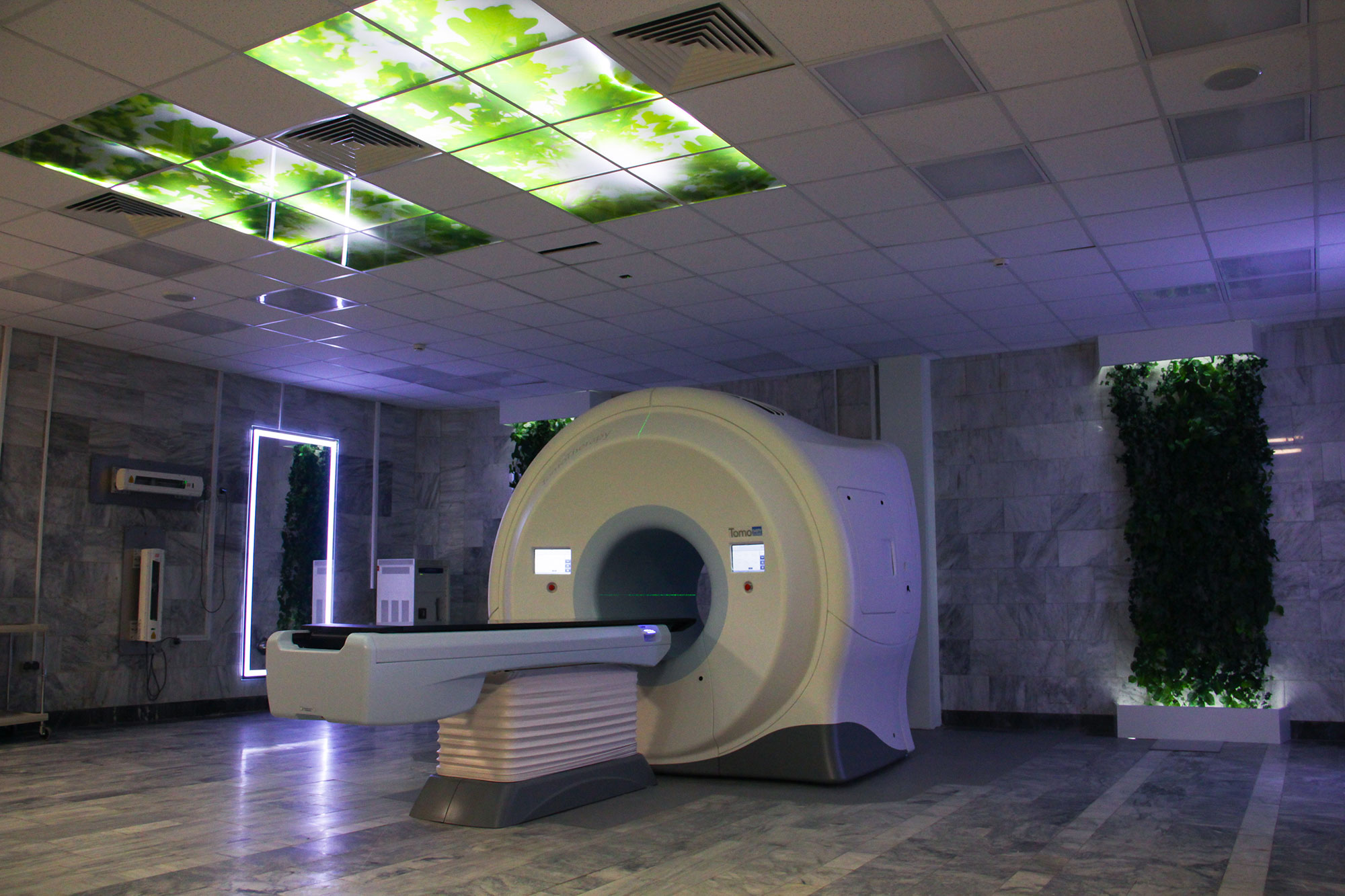 Лучевой центр 1 мая. Томотерапия что такое в онкологии. Reavita Казань. Аппарат томотерапия Accuray TOMOTHERAPY.